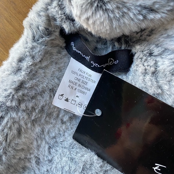 Emanuel Geraldo Faux Fur Infinity Scarf - Picture 2 of 2